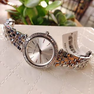 ĐỒNG HỒ MlCHAEL KORS NỮ VIỀN ĐÁ VUÔNG CAO CẤP