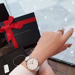 SET ĐỒNG HỒ DANIEL WELLlNGTON DA KÈM CUFF CAO CẤP