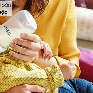 SET 2 Bình sữa Philips Avent Natural 260ml bằng nhựa, không có BPA