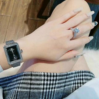 ĐỒNG HỒ THỜI TRANG LƯỚI NỮ 2K5 XINH