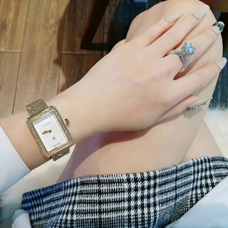 ĐỒNG HỒ THỜI TRANG LƯỚI NỮ 2K5 XINH