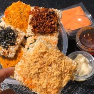 CƠM CHÁY NGŨ VỊ ĐẶC BIỆT