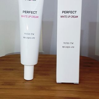 Kem dưỡng ẩm làm trắng da Dr.Balm Perfect White Up Cream 30g