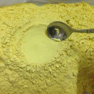Tinh bột nghệ nguyên chất. Điều trị viêm loét dạ dày và làm đẹp hiệu quả.