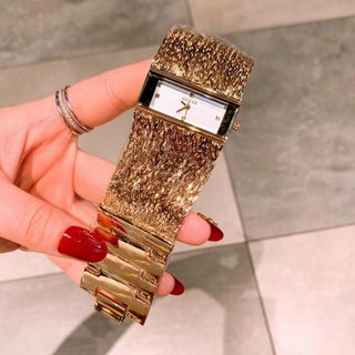 ĐÒNG HỒ GUEESS BẢNG NỮ SỢI XINH XINH