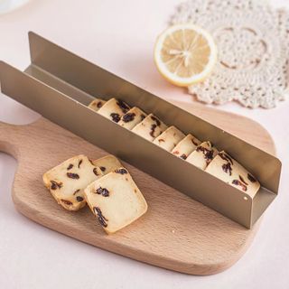 ￼Khuôn ép bánh quy chất liệu thép cacbon