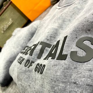 Sweater wash ESSENTIALS