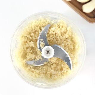 Máy Xay Mini Cầm Tay Sạc Pin Đa Năng, Xay Tỏi Ớt, Thịt, Rau Củ Quả