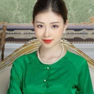 BÀ BA GẤM LỤA