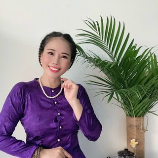 BÀ BA GẤM LỤA