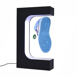 ĐẾ TRƯNG BÀY GIÀY BAY TỪ TÍNH 2 -16 LED LIGHT - Levitating Shoe Displays- Bản 500G - Phụ kiện không thể thiếu cho sneakerhead và giày !!!