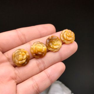 Hoa mẫu đơn thạch anh mắt hổ