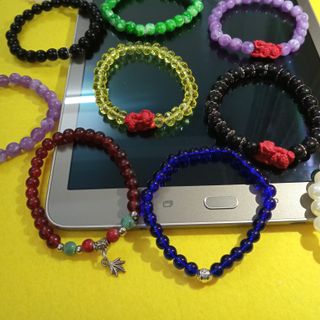 Chuỗi đeo tay ngẫu nhiên mẫu