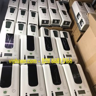 Máy đo thân nhiệt và rửa tay cảm ứng tự động treo tường Viphaen