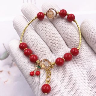 Vòng tay hạt đỏ
