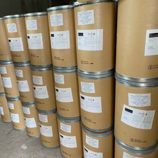 Bột khử khuẩn Cloramin B Trung Quốc, Chloramine B khử khuẩn đồ dùng, tiệt trùng nước thùng 25 Kg
