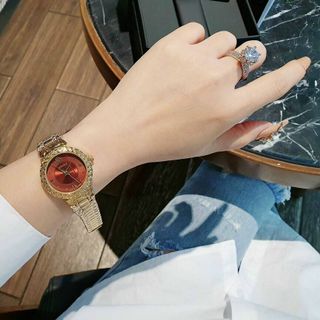 ĐỒNG HỒ VVERSACE NỮ XlNH XlNH
