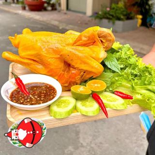 Gà Ta Ủ Muối Nguyên Con