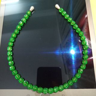 Cài tóc thời trang xanh lá