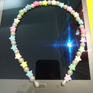 Cài tóc dễ thương cho bé gái