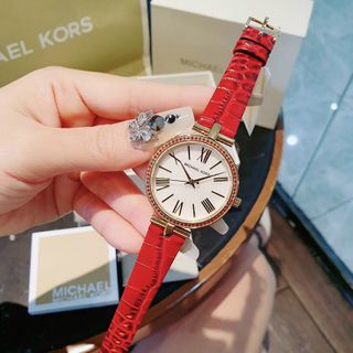 SET ĐỒNG HỒ KÈM LẮC TAY MK CAO CẤP XINH