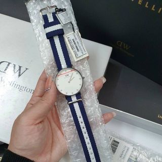 ĐỒNG HỒ DANIEL WELLlNGTON HOT HOT SALE