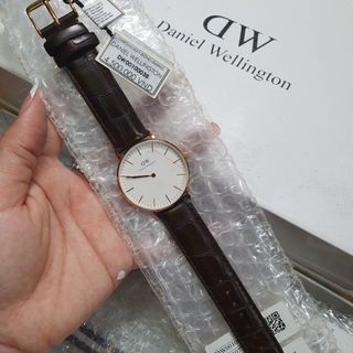 ĐỒNG HỒ DANIEL WELLlNGTON HOT HOT SALE