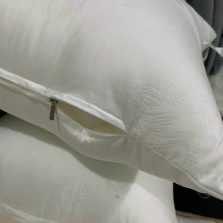 Gối lông vũ siêu êm có túi đựng sang trọng