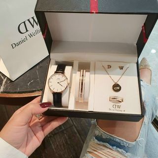 SET ĐỒNG HỒ DANIEL WELLlNGTON DA KÈM TRANG SỨC CAO CẤP
