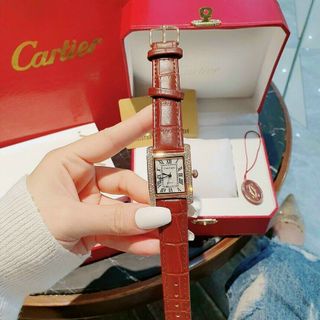 ĐỒNG HỒ CARTlER DA NỮ TRUNG CẤP XINH XINH