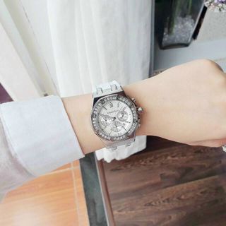 ĐỒNG HỒ AUDERMARS PIGUET NỮ HOT HOT