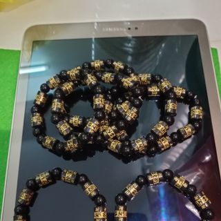 Chuỗi đeo tay đá đen mix hạt chữ
