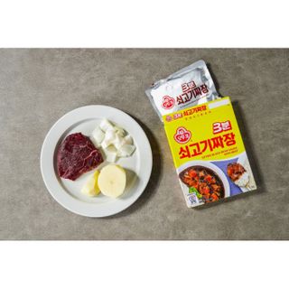 Sốt tương đen thịt bò ăn liền Ottogi (Hộp 200g)