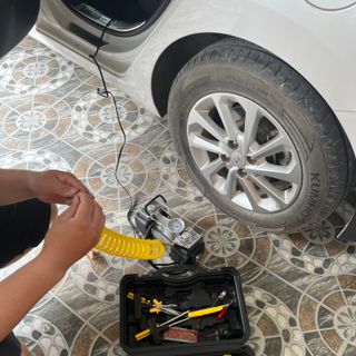 Bơm ô tô hai xilanh