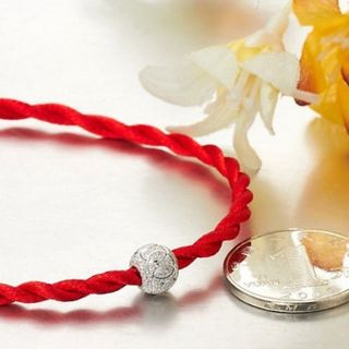 Vòng tay đẹp mix mặt dây đỏ