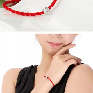 Vòng tay đẹp mix mặt dây đỏ