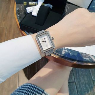 ĐỒNG HỒ THỜl TRANG NỮ CAO CẤP NEW