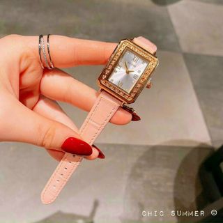 ĐỒNG HỒ GUEESS CHIPU DA NỮ XINH