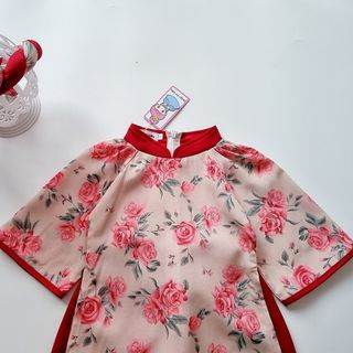 Du xuân rữc rỡ với áo dài lụa tằm hoạ tiết hoa hồng to