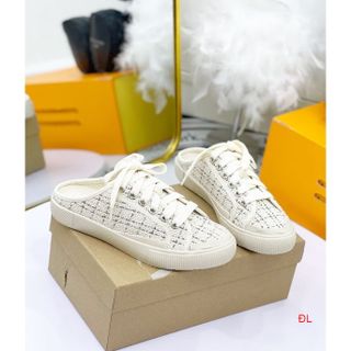 Giầy sục dạ thể thao