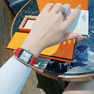 ĐỒNG HỒ HERRMES MINl NỮ VIỀN ĐÁ CAO CẤP