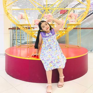 Đàm hoa lá cổ vuông viền cổ đính kèm nơ