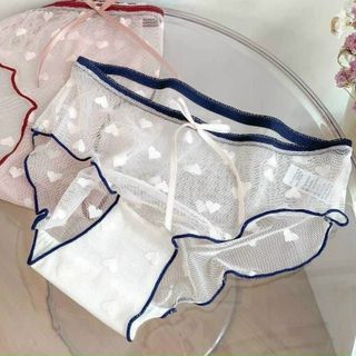 Quần chấm bi