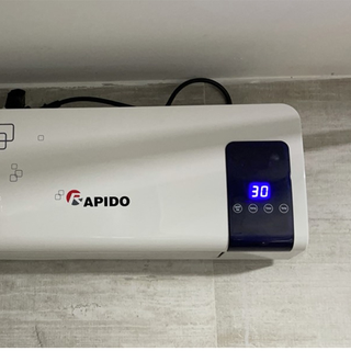 Máy sưởi gốm Rapido RCH2000-D điều khiển điện tử tiêu chuẩn Châu Âu