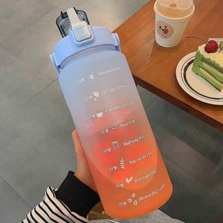 Bình Nước 2 Lít Có Vạch Kẻ Chia ML Cho Mỗi Ngày Kèm Ống Hút Tiện Lợi Tặng Kèm Sticker