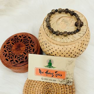 vòng tay mân côi trầm hương
