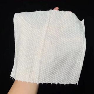 Giấy KissCotton 5trong1 chất dày dặn, phù hợp trong mọi hoàn cảnh , tẩy trang