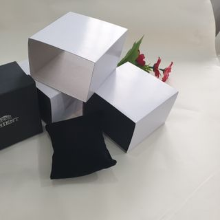 Hộp đồng hồ orient gối nhung