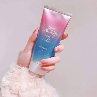 kem chống nắng skin aqua tone up
