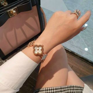 ĐỒNG HỒ LẮC VAN CLEEF HOA XINH